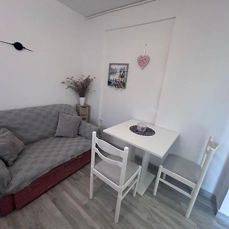 Apartment Jonas 罗维尼 外观 照片