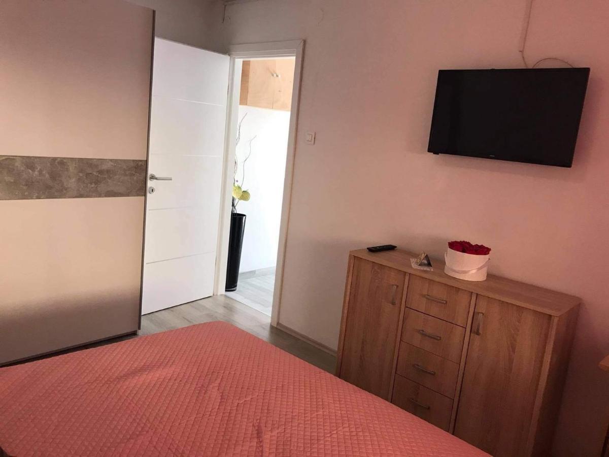Apartment Jonas 罗维尼 外观 照片