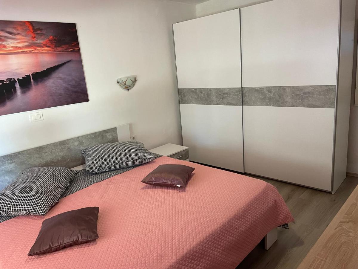Apartment Jonas 罗维尼 外观 照片